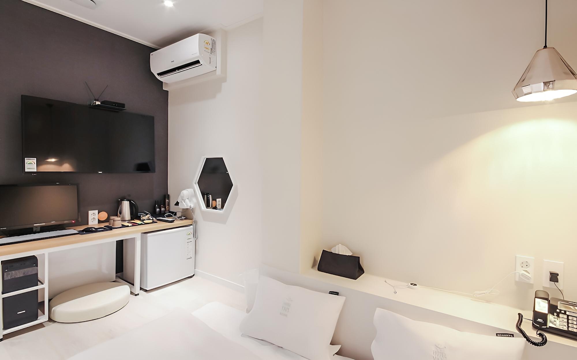 Room (Yeongdeok Single Ondol Room (Yeongdeo)