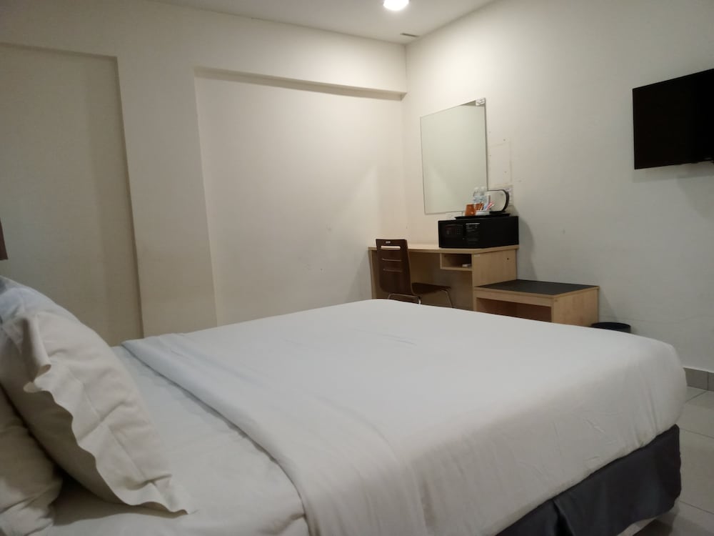 Basic Double Room photo 2