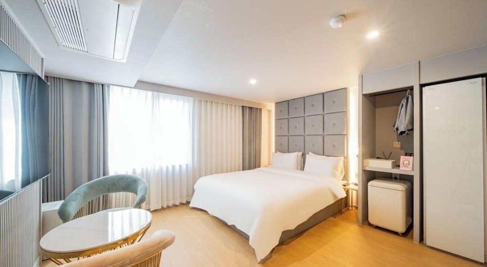 Deluxe Double Room photo 2