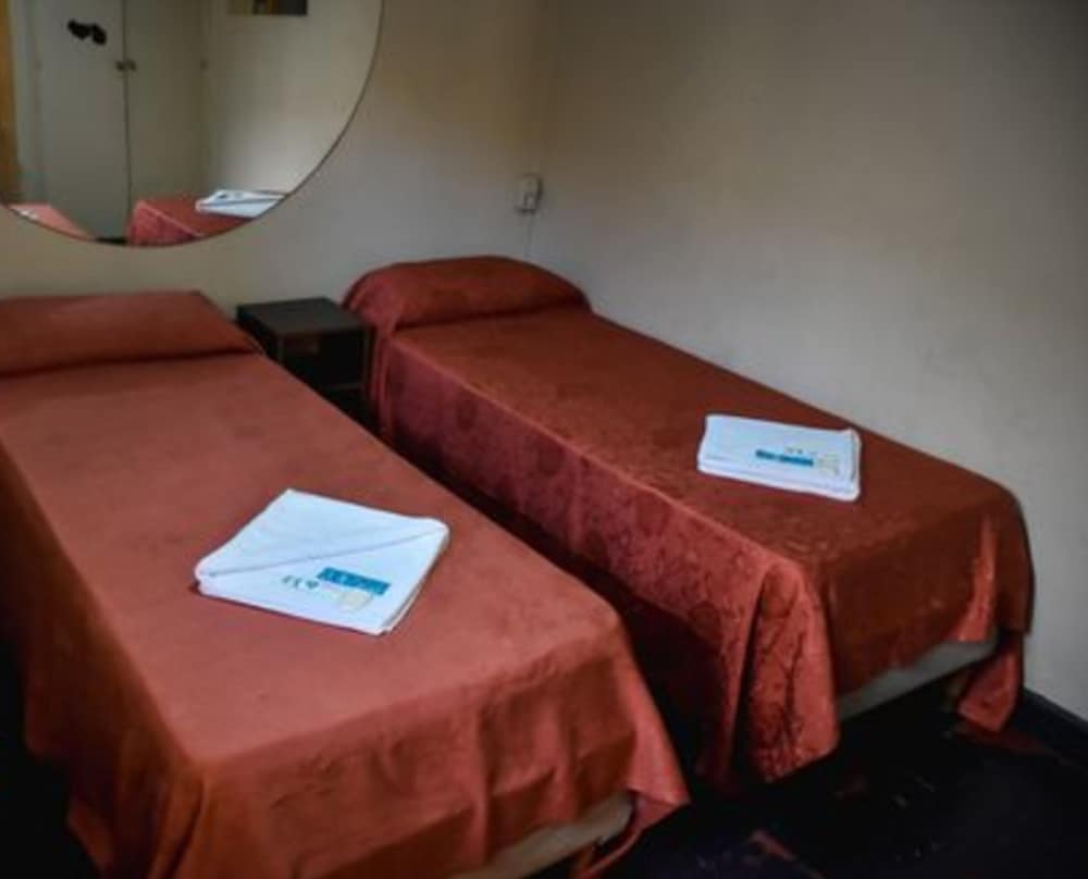 Basic Twin Room, 2 Twin Beds, Non Smoking photo 1