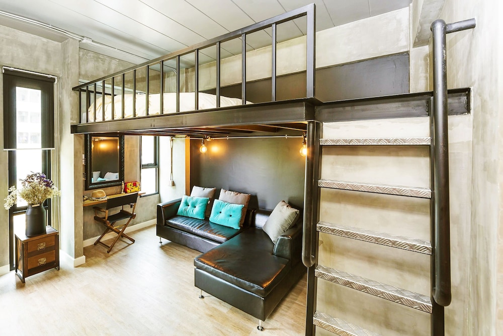 Design Loft, Balcony, City View photo 2
