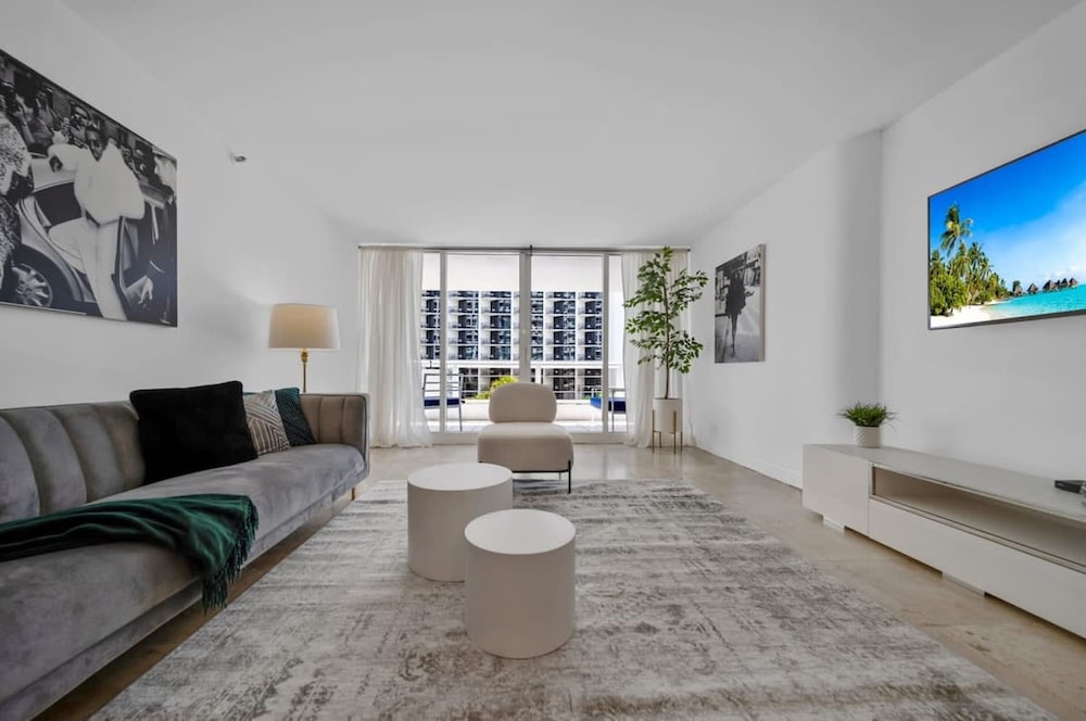 Apartment photo 1