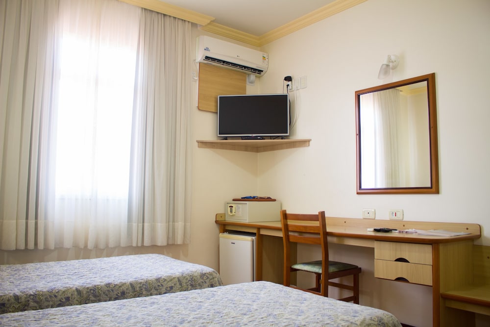 Standard Triple Room, 3 Twin Beds photo 3