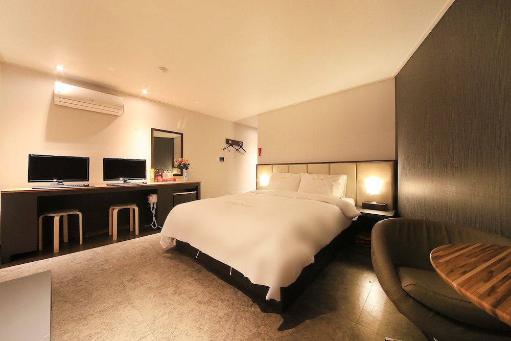 Standard Double Room photo 1
