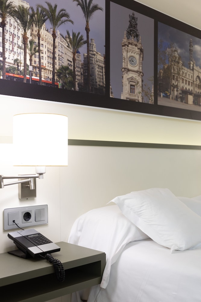 Standard Double Room Single Use photo 2