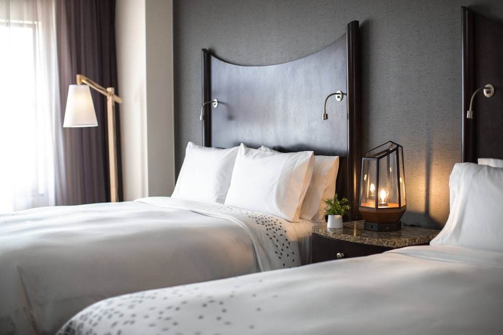 Club Room, Multiple Beds - Photo 3