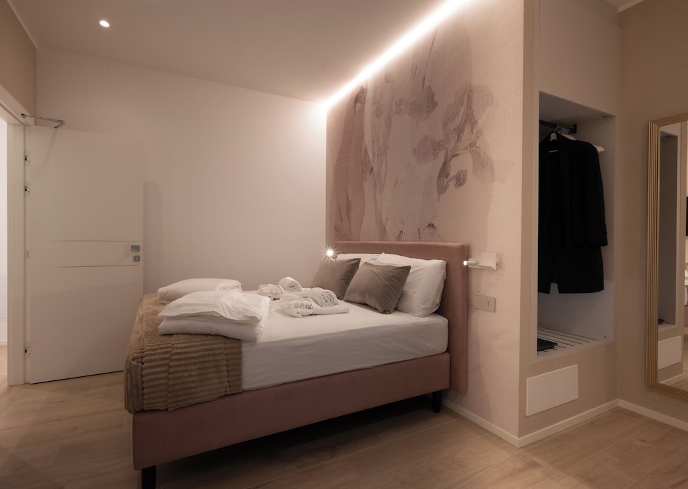 Deluxe Double or Twin Room, Balcony, Garden View photo 1