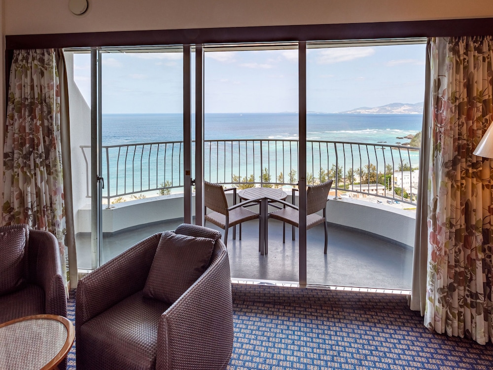 [Premier Twin] Ocean View/Top Floor/ 7th Floor Non-Smoking - Photo 4