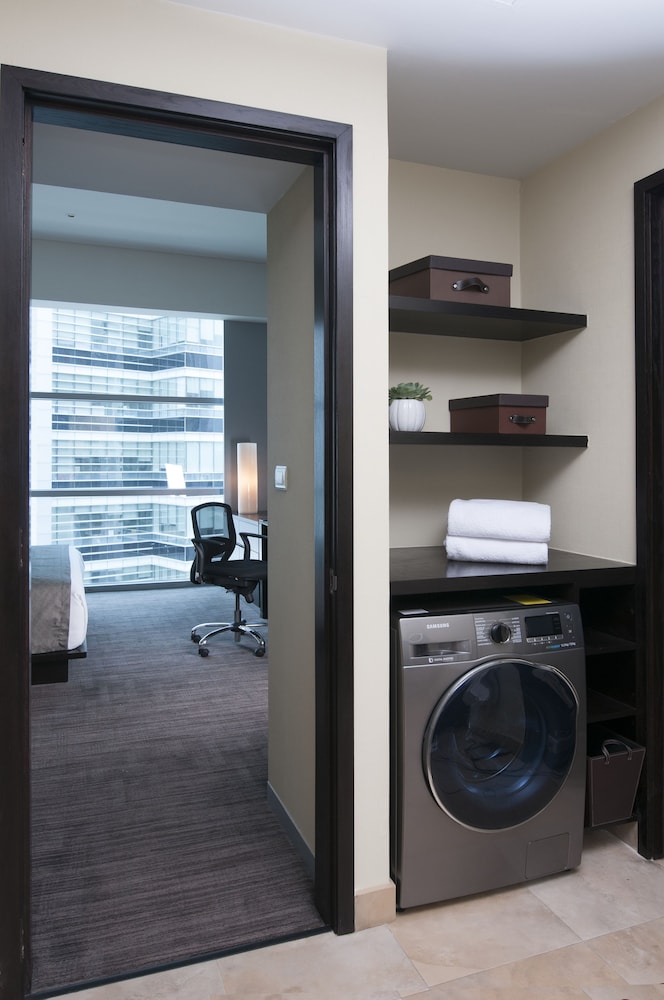 Grand Suite, 1 King Bed, City View photo 2