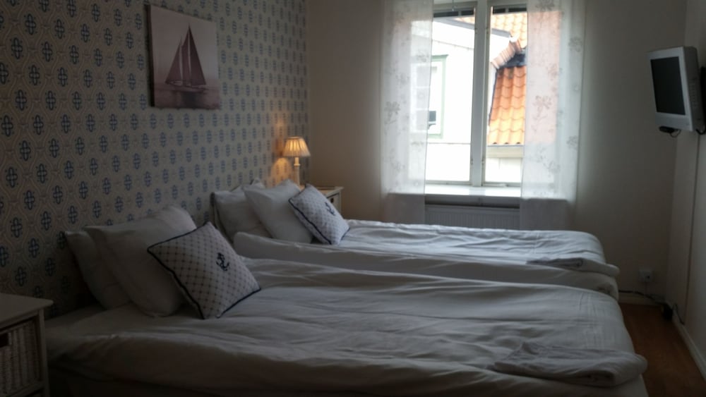 Double Room, Shared Bathroom photo 2