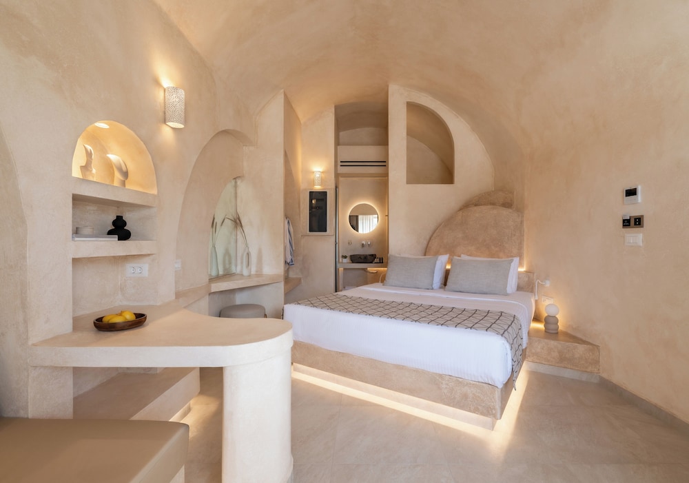 Junior Suite with Heated Jacuzzi