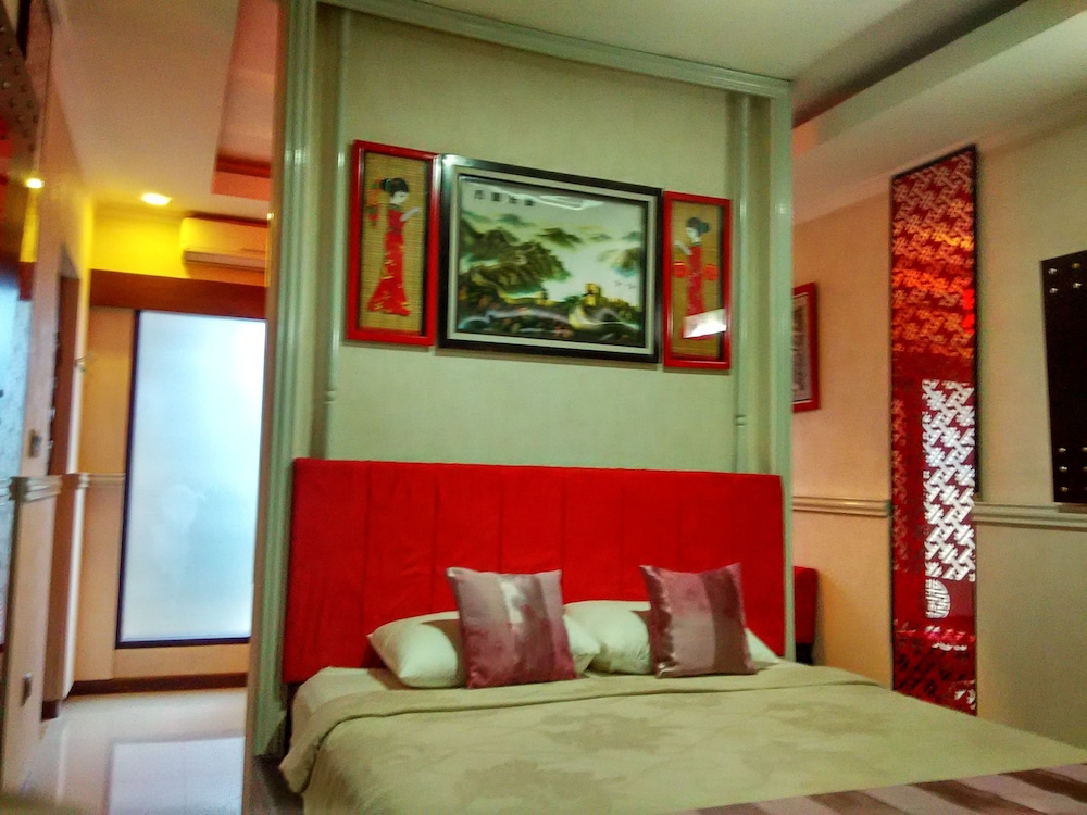 Executive Junior Room