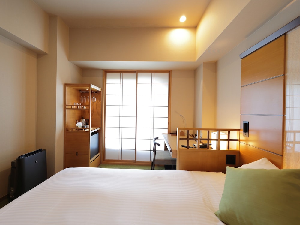 Standard Double Room, 1 Queen Bed, Non Smoking (High Floor)