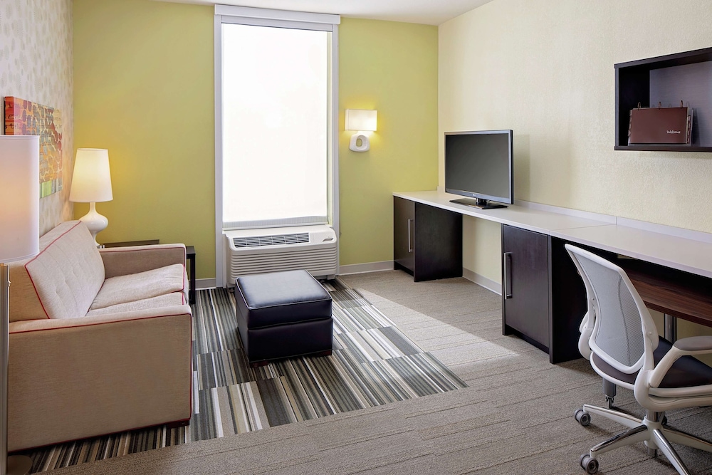 Suite, 1 King Bed, Accessible, Non Smoking (with Shower) photo 1