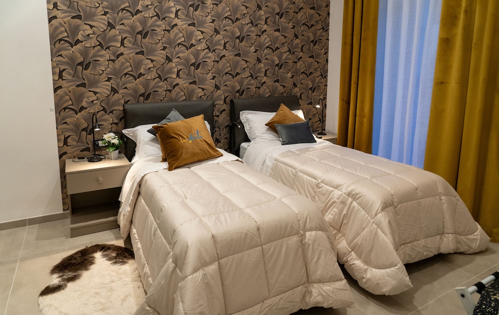 Deluxe Twin Room, Balcony, City View