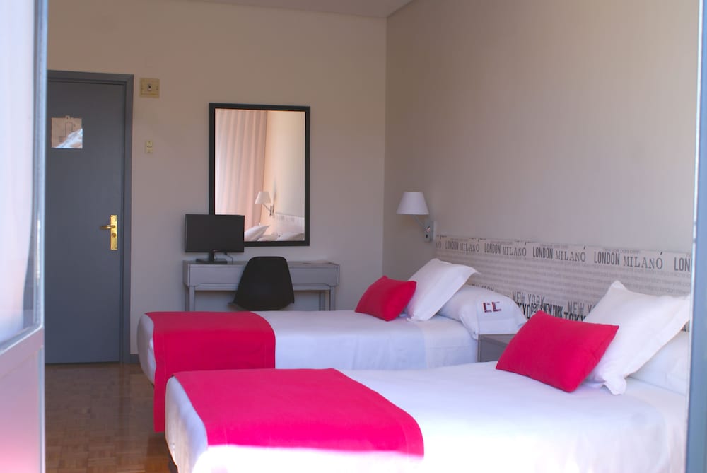 Superior Double Room - Photo 2