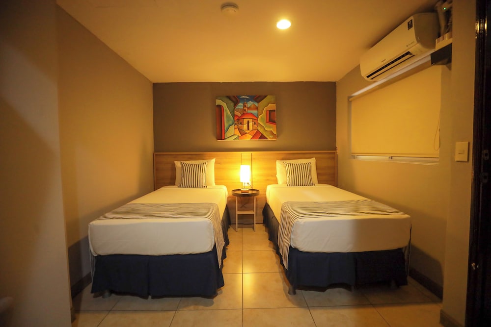 Deluxe Twin Room photo 3