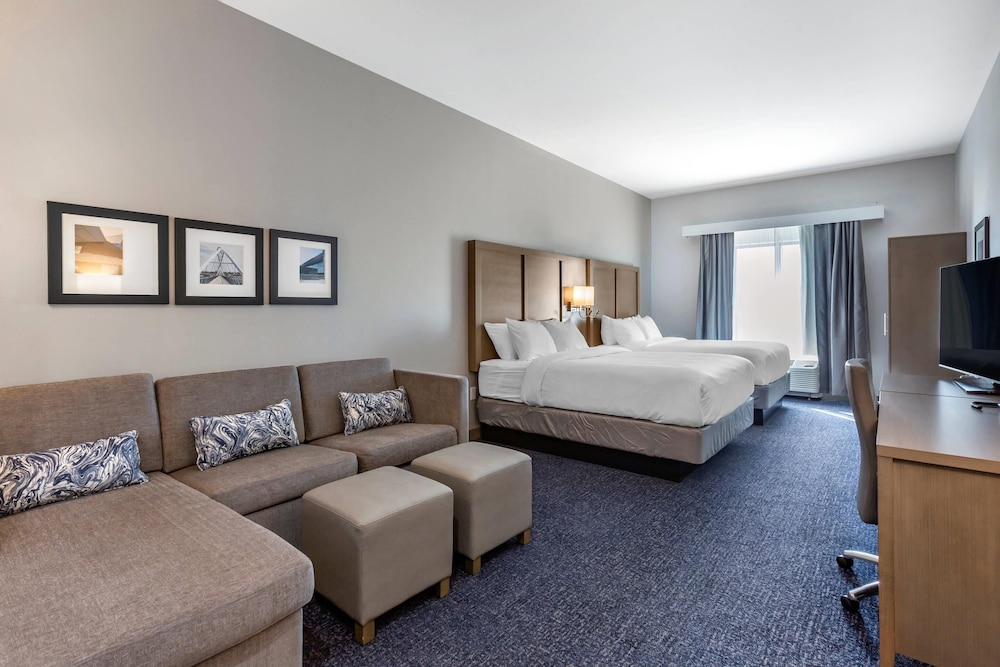 2 Queen Beds, Oversized 1 Room Suite, Mobility - Photo 1