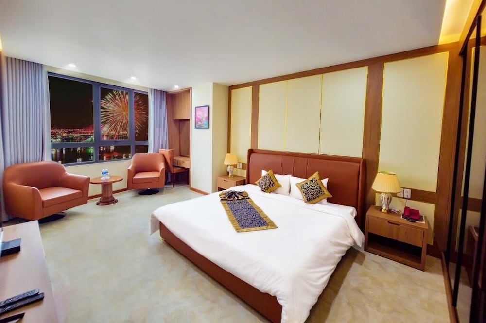 Luxury Studio Suite, River View