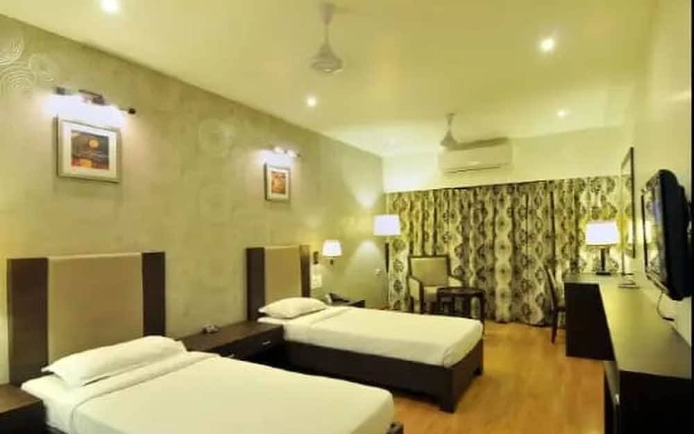 Deluxe Room - Photo 3