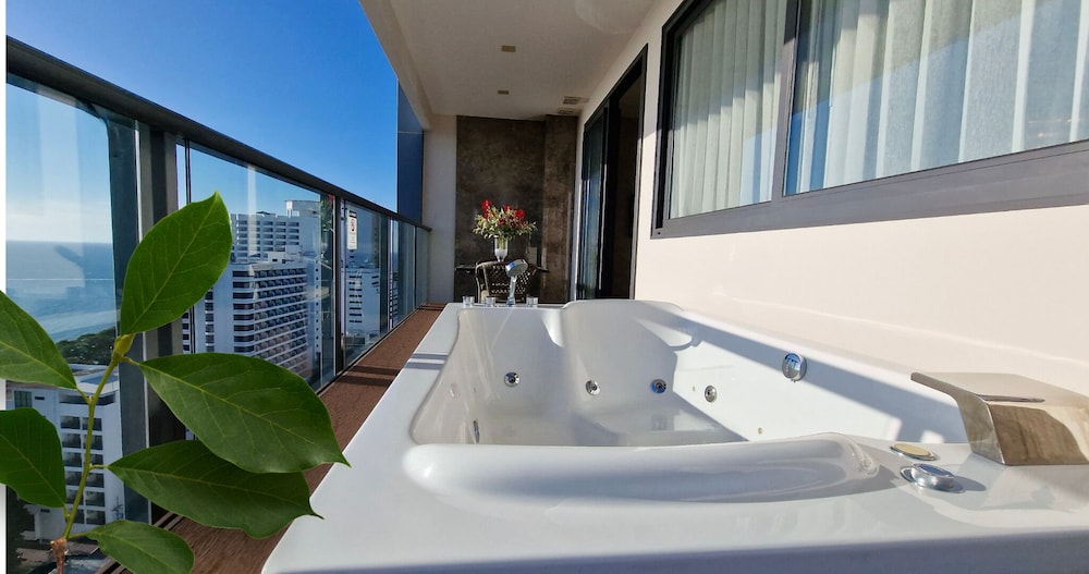 2 bedroom apartment, sea view - Photo 4