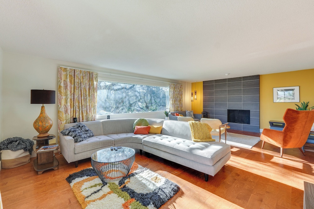 House (2 Bedrooms)
