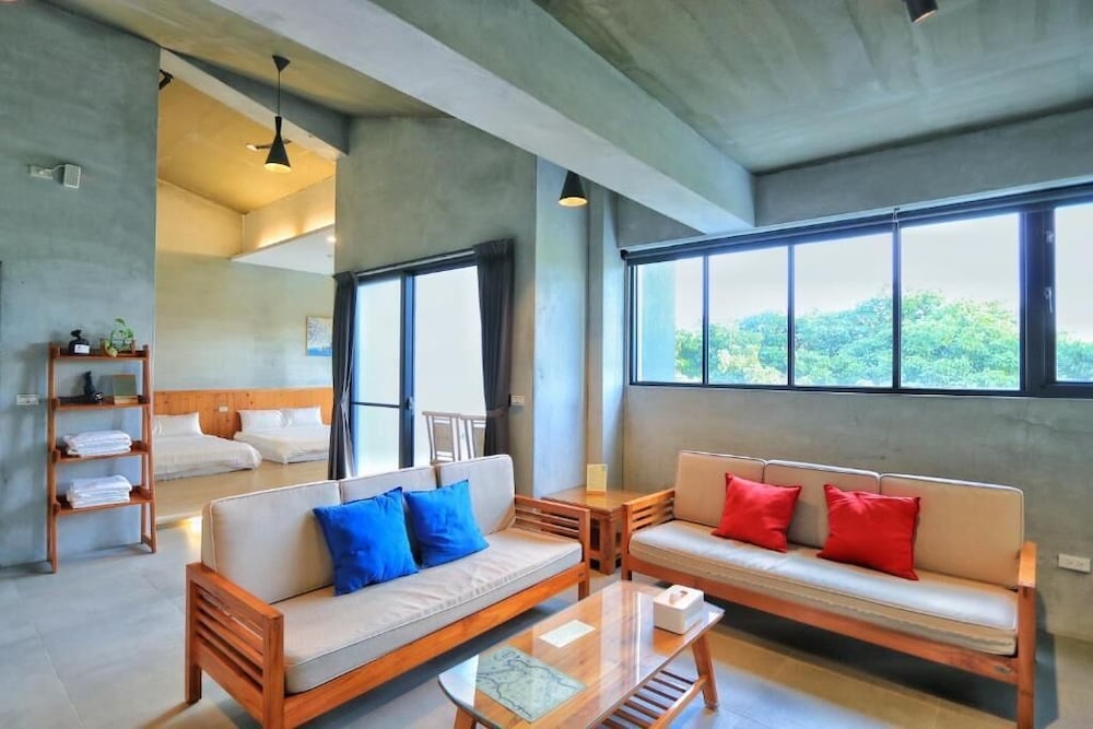 Family Room - Photo 11
