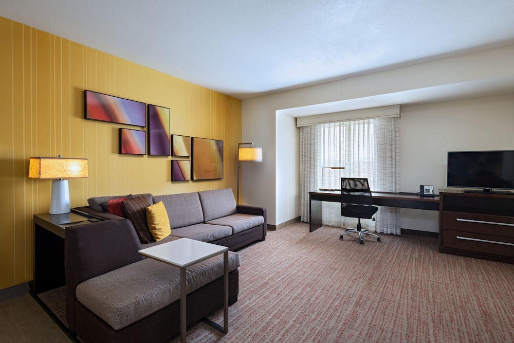 Suite, 1 Bedroom photo 1