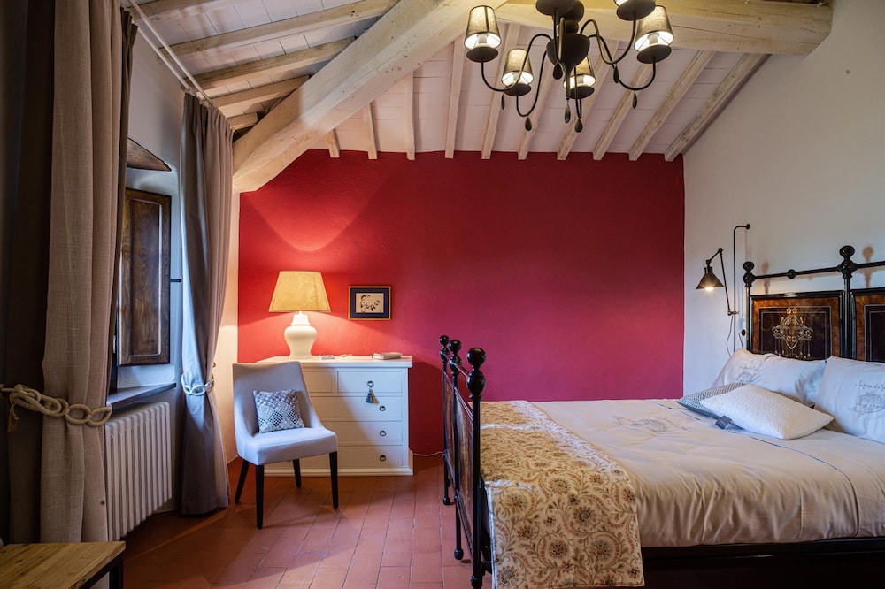 Villa photo 2