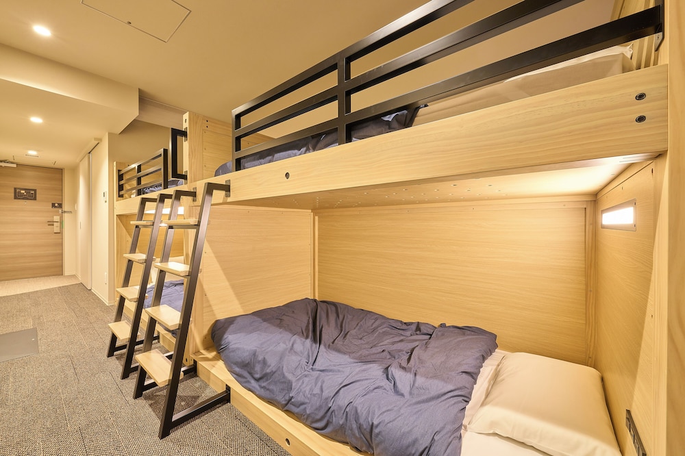 Private Room for 4 with Private Shower room, Non Smoking (2 Bunk Beds)
