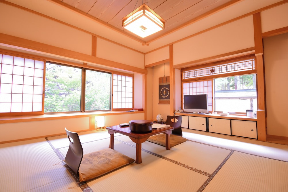 Japanese Style Deluxe Room, Private Bathroom, Non-Smoking photo 1