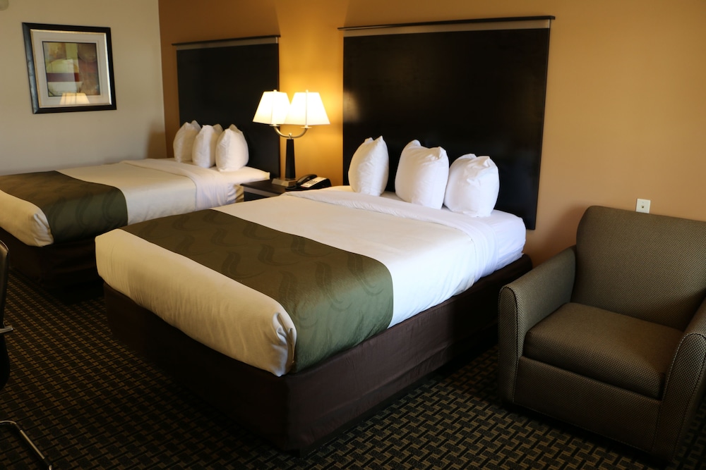 Double Room, 2 Queen Beds photo 1
