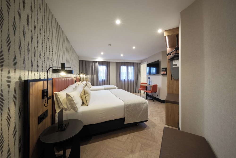 Superior Triple Room (2 adults + 1 children), photo 6
