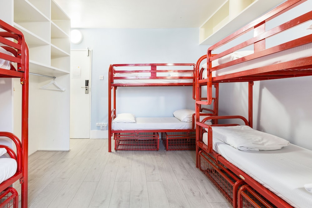 6 Bed Mixed Dorm Lower Floors Shared photo 3
