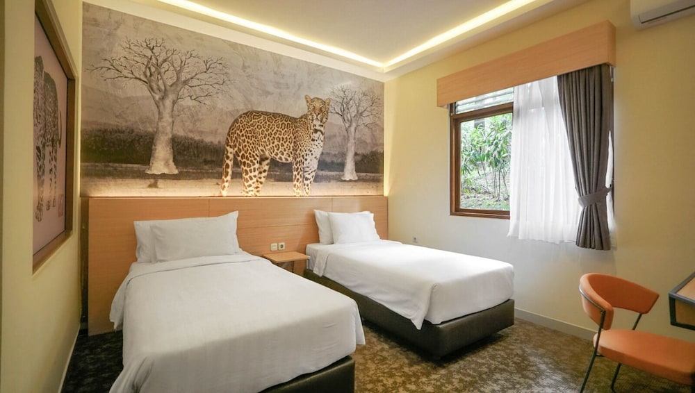 Leopard Deluxe Twin