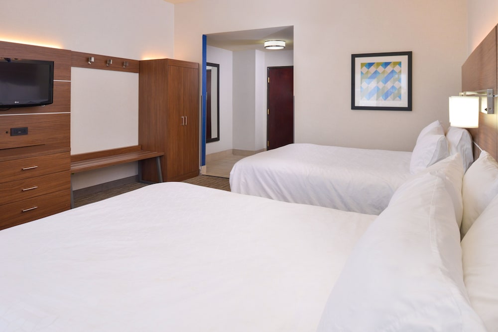 Standard Room, 2 Queen Beds, Accessible (Mobility Accessible) photo 1