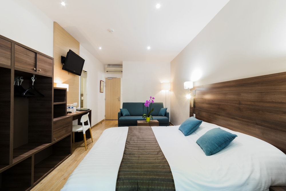 Deluxe Quadruple Room, 2 Bedrooms photo 2