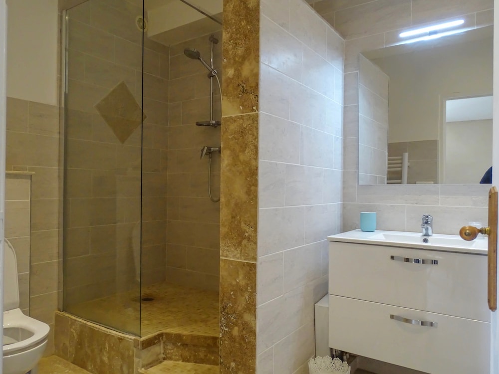 Deluxe Double Room, Ensuite, Park View (Ceruse) photo 2