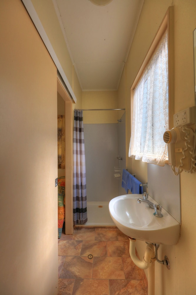 Ensuite Cabin 3 photo 2