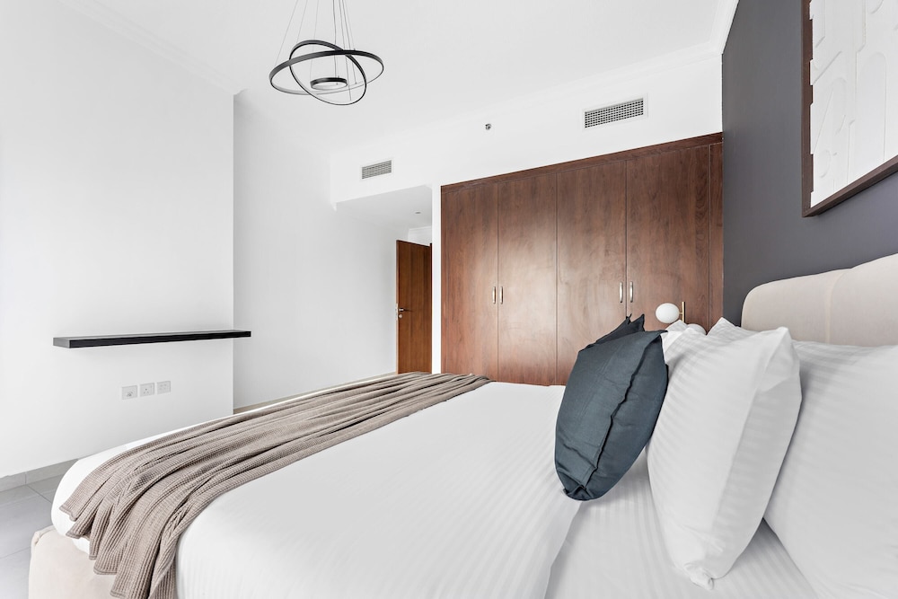 Classic Apartment, 1 King Bed photo 2