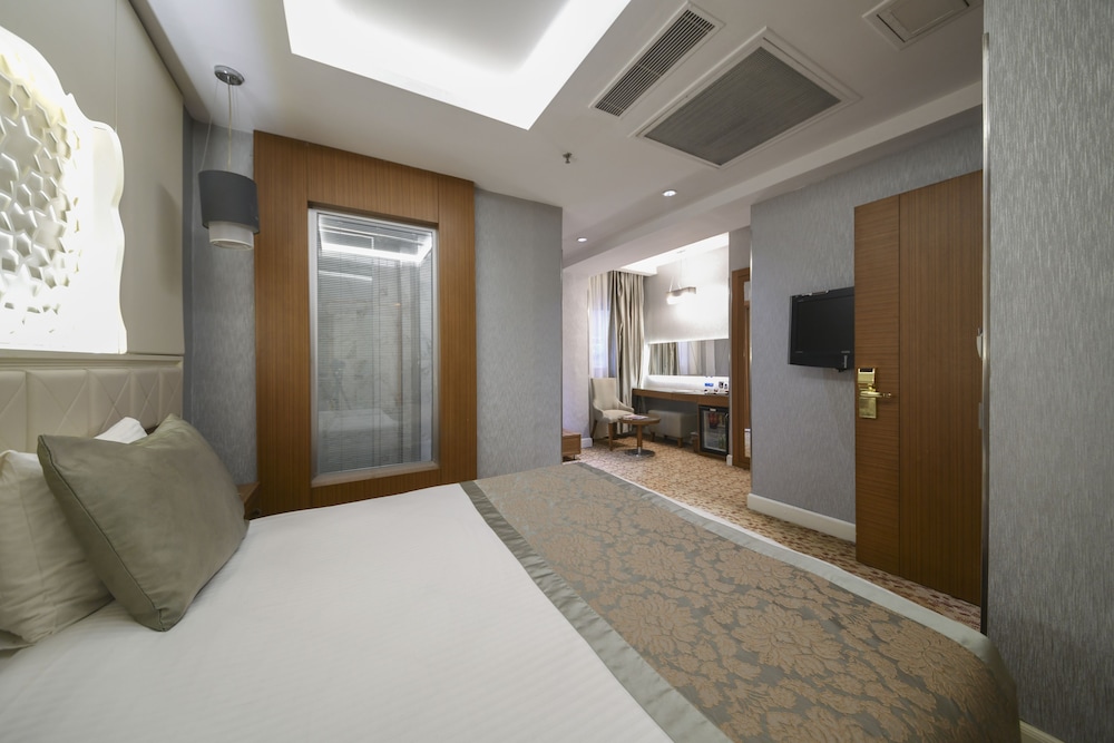 Club Double or Twin Room, 1 Double or 2 Twin Beds, Ground Floor photo 2
