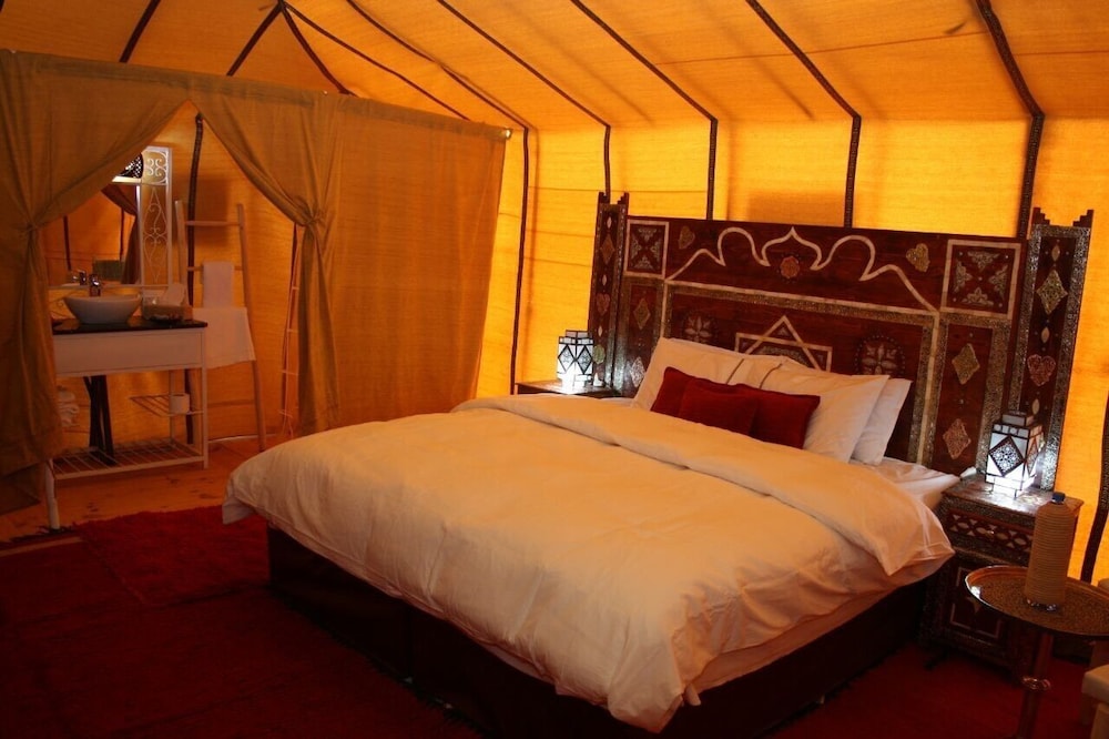 Luxury Tent, 1 King Bed photo 3