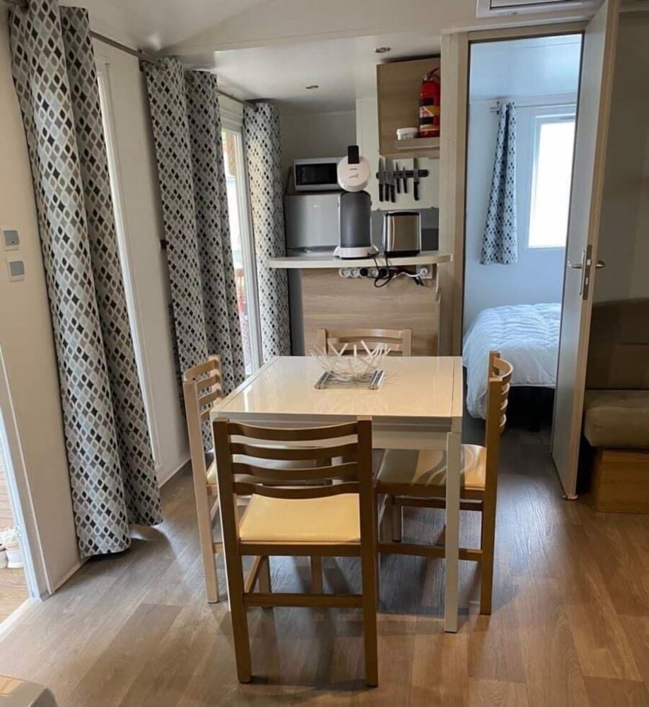 Mobile Home photo 1