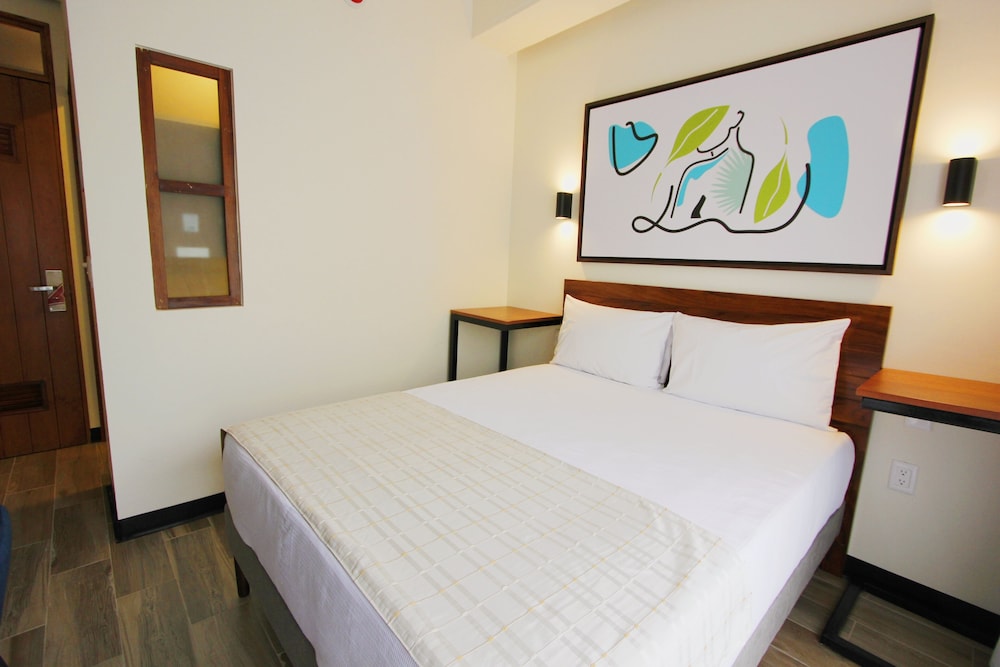 Deluxe Room - Photo 7