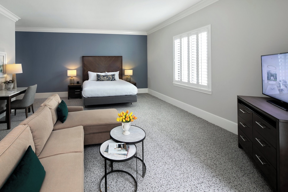 Studio Suite, 1 King Bed - Photo 1