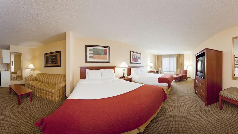 Standard Room, 2 Queen Beds - Photo 2