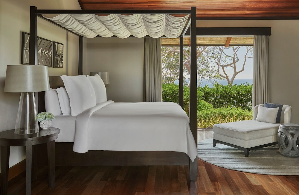 Room, 4 Bedrooms (Casa del Mar Residence)