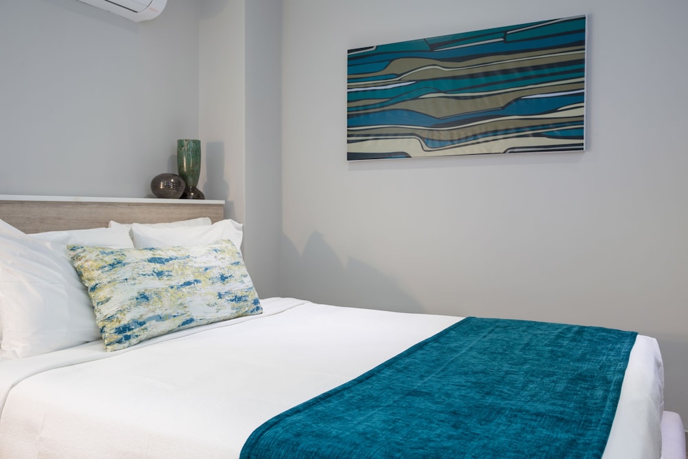 Standard Room, 1 Queen Bed, Accessible photo 2