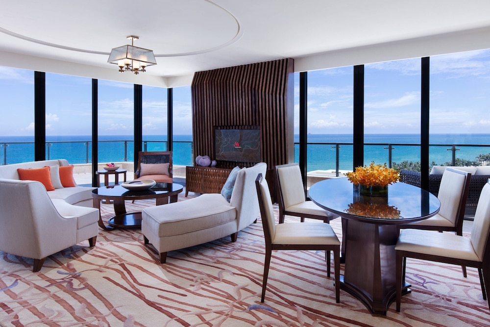 Suite, 1 Bedroom, Balcony photo 3