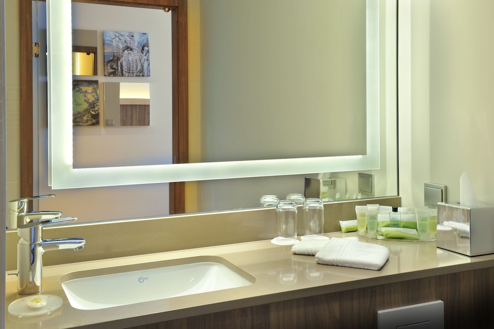 Superior Room, 1 King Bed